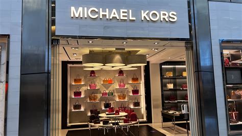 michael kors vip app